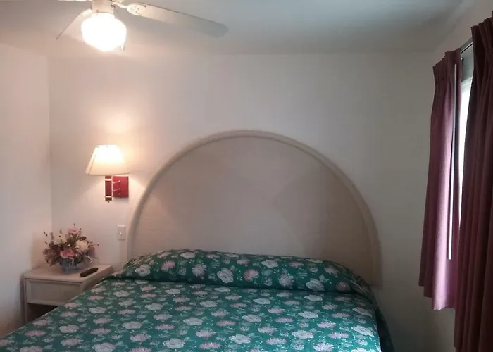 Apollo Motel